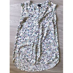 Women’s sleeveless blouse